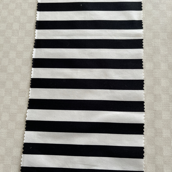 【送料無料】半襟・丸ぐけセット　ストライプ　綿素材　　　　　　　半衿　帯締め　白×黒 7枚目の画像