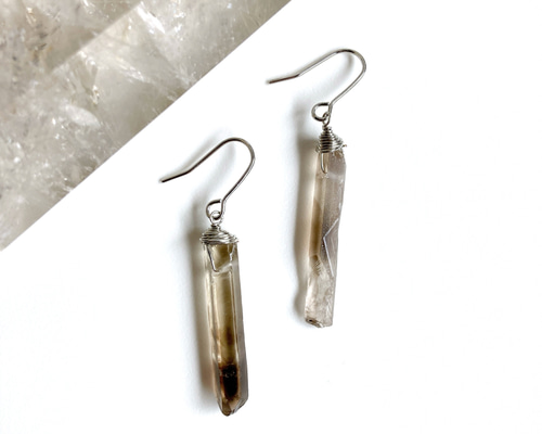 1点作品☆ 宝石質スモーキークォーツピアス　イヤリングに変更可能☺︎ 宝石質スモーキークォーツピアス/イヤリング 約12×12mm