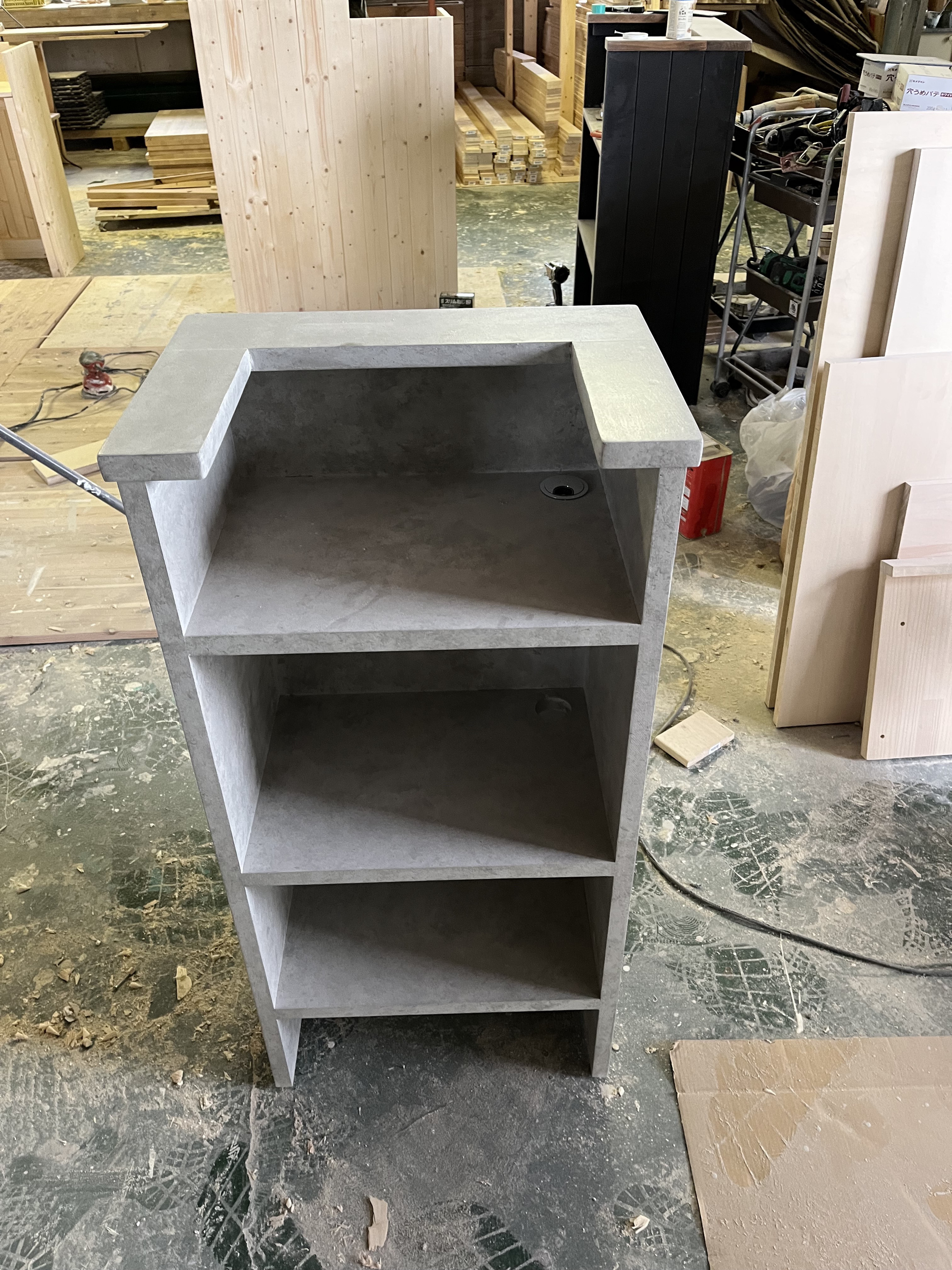 石っぽいカウンター　レジカウンター