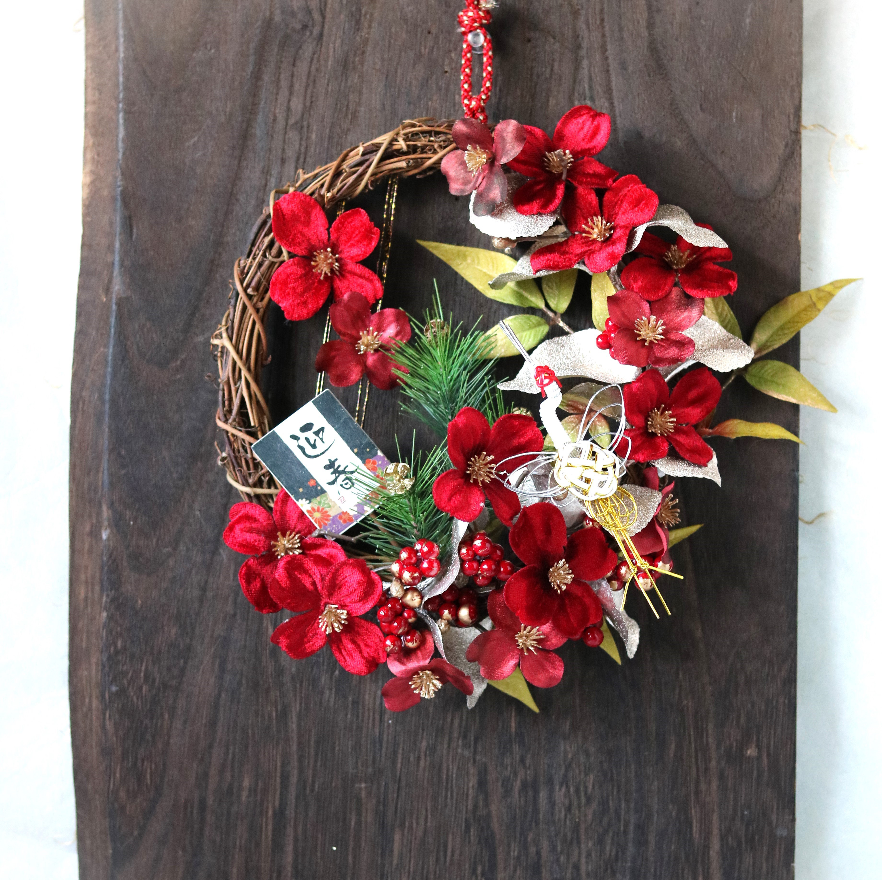 新作　和モダン　お正月飾り　ハナミズキと鶴　《オーナーとスタッフデザイン》