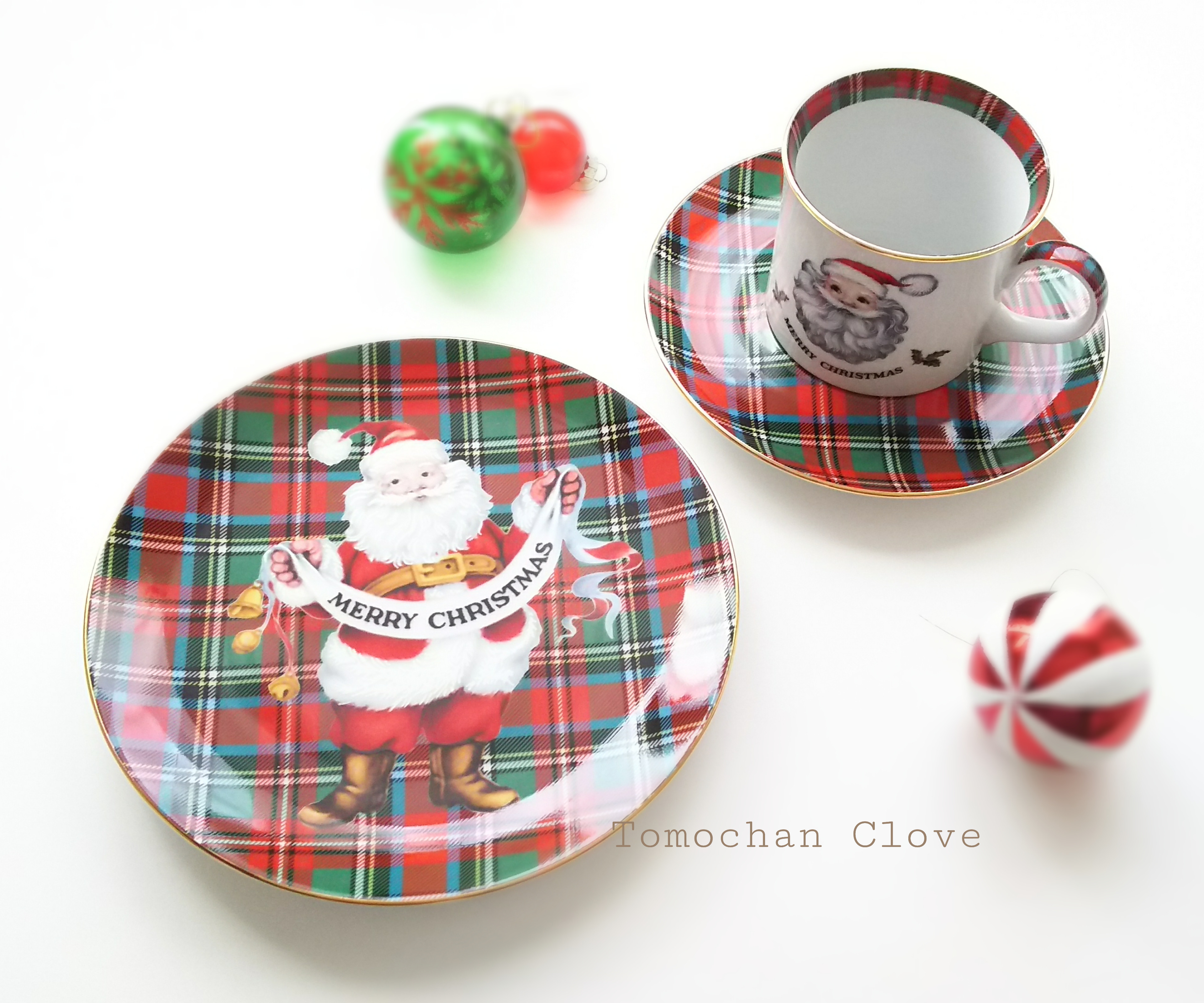 クリスマスチェックのサンタクロースBタイプ ティーセット(カップ&ソーサー1客、プレート1枚)【この品限り】値下げ