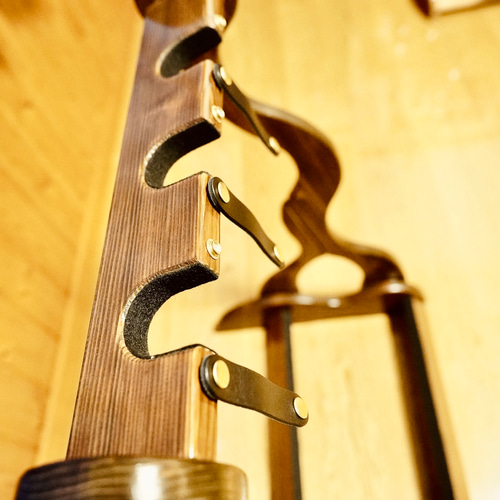 Xviveからアルミ製ギタースタンド「G1 Butterfly Guitar Stand