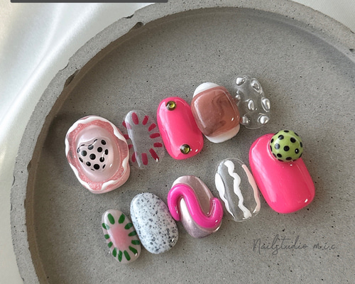 【サイズオーダー】ネイルチップ うねうね ニュアンス 韓国 淡色 個性派 サイズオーダー制】オレンジとベージュのニュアンスネイル クリア