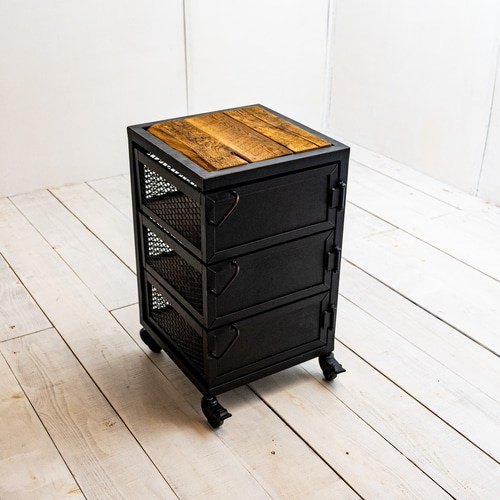 オーク古材とアイアンキャビネット QUBE アイアン家具 オーク古材とアイアンキャビネット QUBE アイアン家具