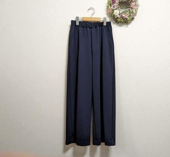 NICENESSネイビー 羽根模様 ワイドパンツ THREE FIFTY STANDARD ピンストライプのワイドパンツ〈ネイビー