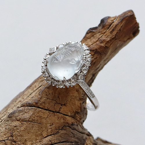 本翡翠氷種、k18金、天然ダイヤモンド指輪