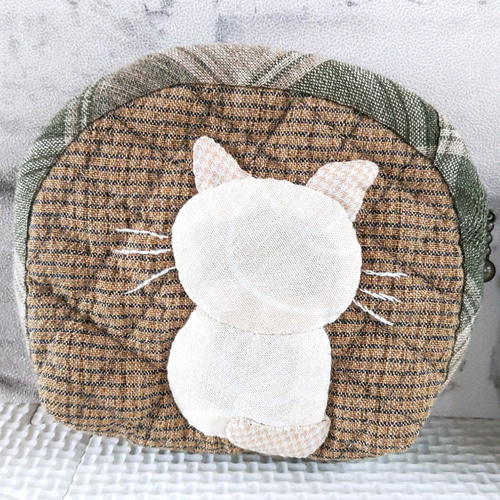 パッチワークキルトのミニポーチ（猫） ポーチ はなりん 通販 16906903