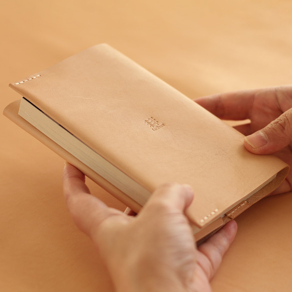 文庫本ブックカバー Aタイプ LF-006 600ページ迄対応 ヌメ革 牛革