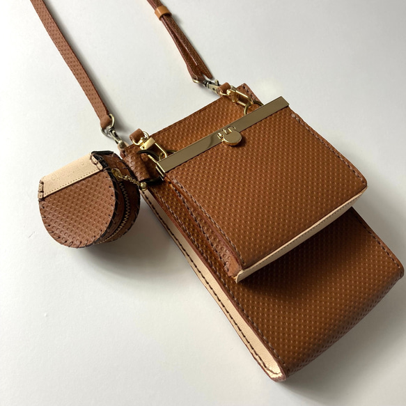 【これひとつでお出かけ】smartphone case & wallet #brown 1枚目の画像
