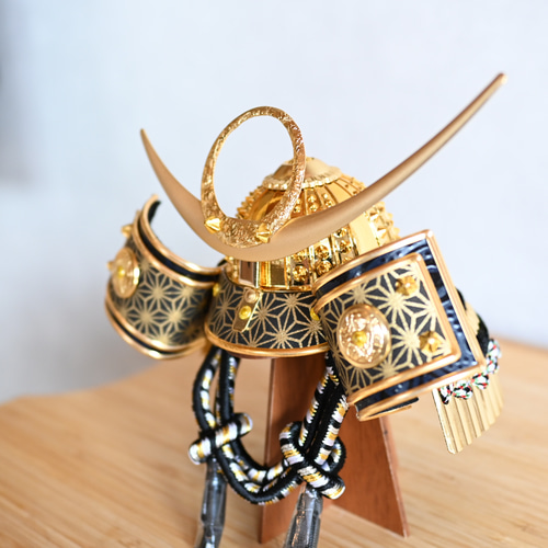 黒系　お兜・弓太刀・ダークブラウン屏風・陣羽織・お名前旗のフルセット 黒系お兜・弓太刀・ダークブラウン屏風・陣羽織・お名前旗のフル