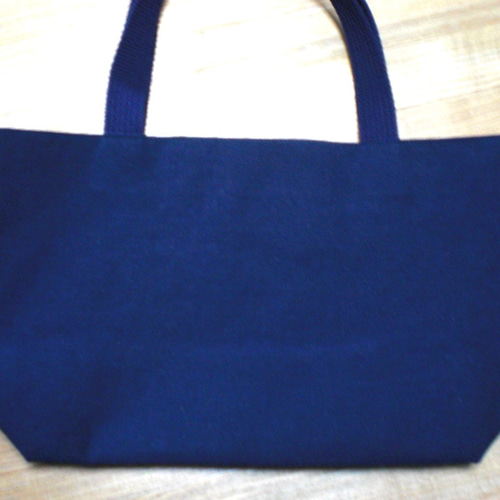 ⭐️あちょん@⭐️2点ハンドメイドメイドトートバッグ アイヌ文様刺繍】トートバッグ・小型 紺色 トートバッグ michiko