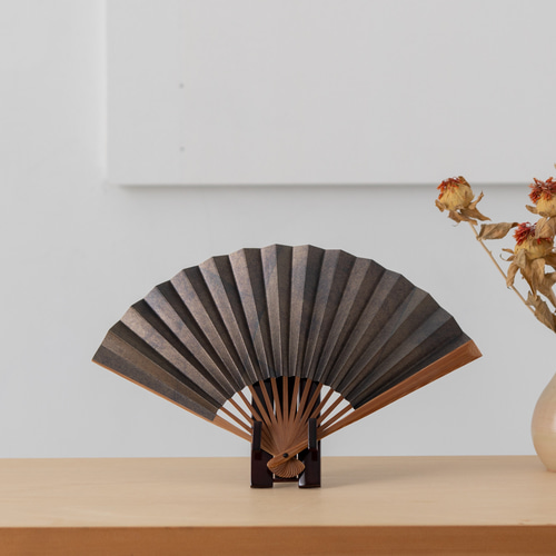 京扇子 箔図 image1 黒 唐木 その他ファッション雑貨 金彩扇子 京扇子 箔図 image1 黒 唐木 その他ファッション雑貨 金彩扇子