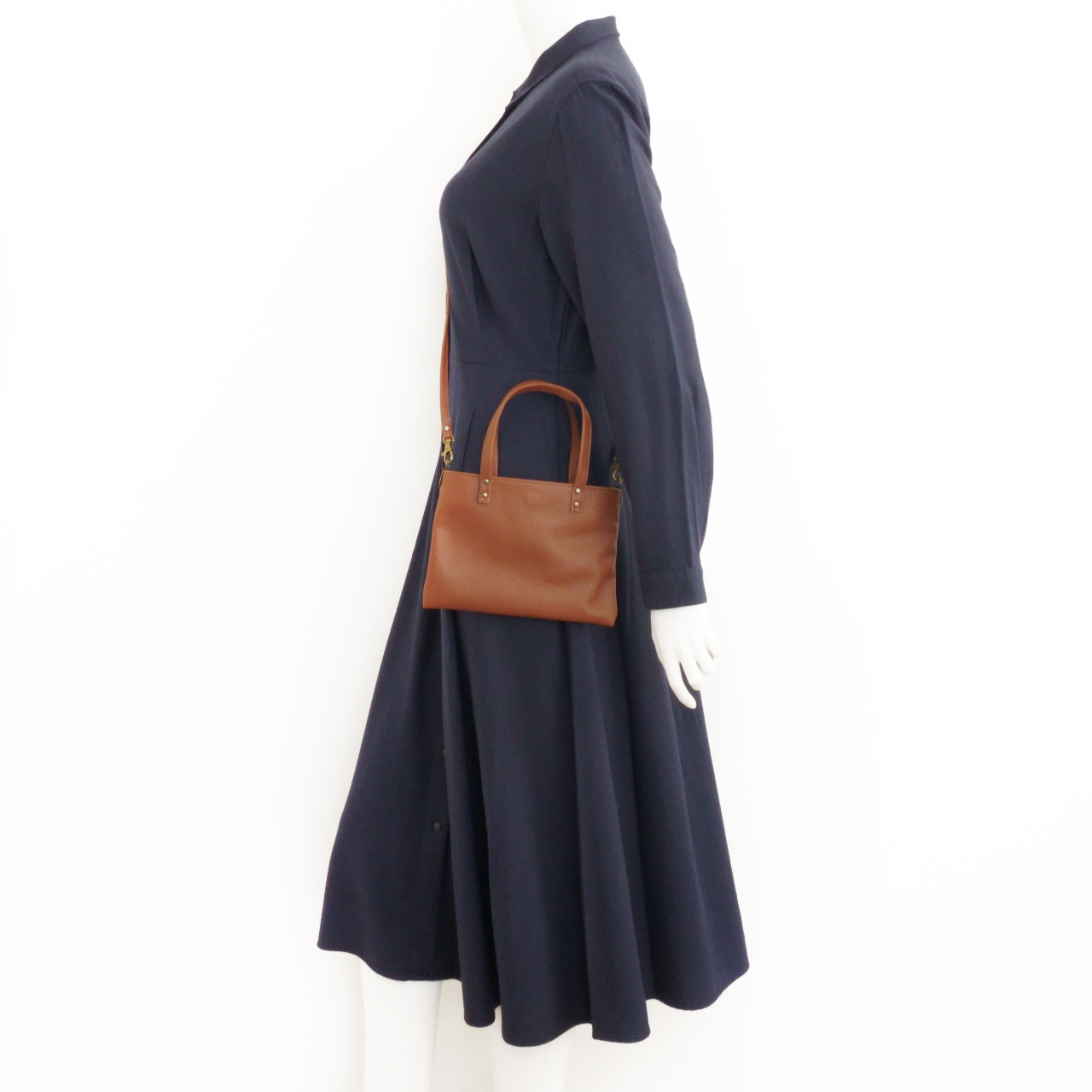 A5サイズ 2way 1点物の肌当たり優しいサコッシュ - 普段使いや旅行に最適！