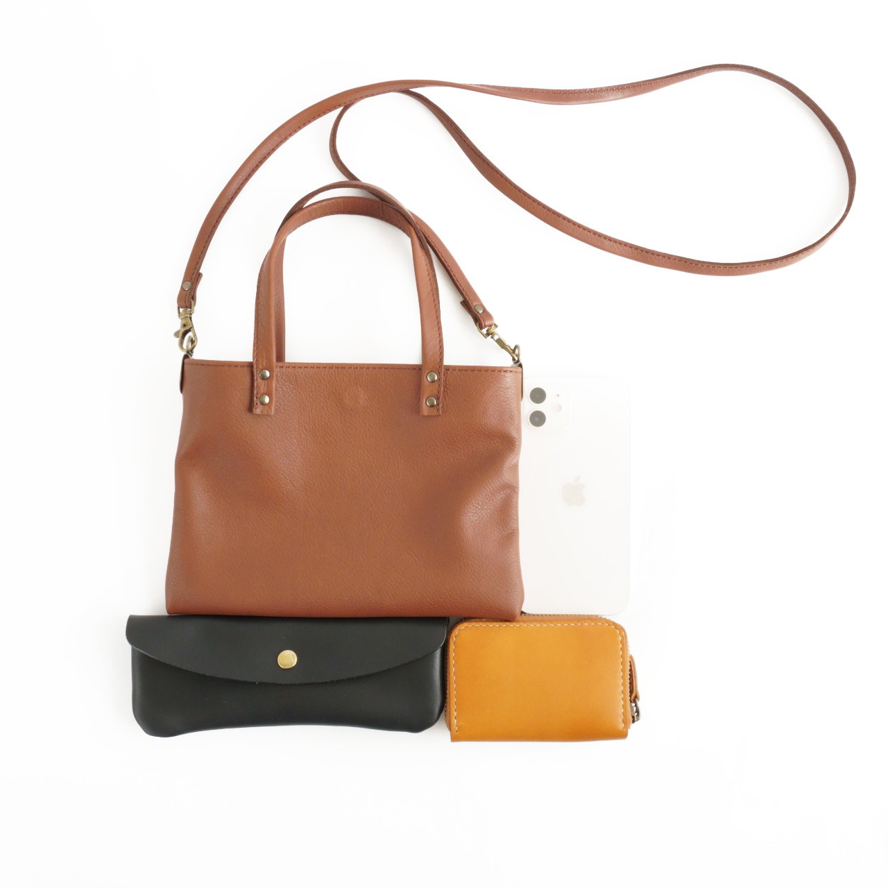 A5サイズ 2way 1点物の肌当たり優しいサコッシュ - 普段使いや旅行に最適！