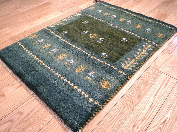 ３月目玉品】ペルシャ　ギャッベ 玄関マット　87x60cm 　草色　青緑色　生命の木 5枚目の画像