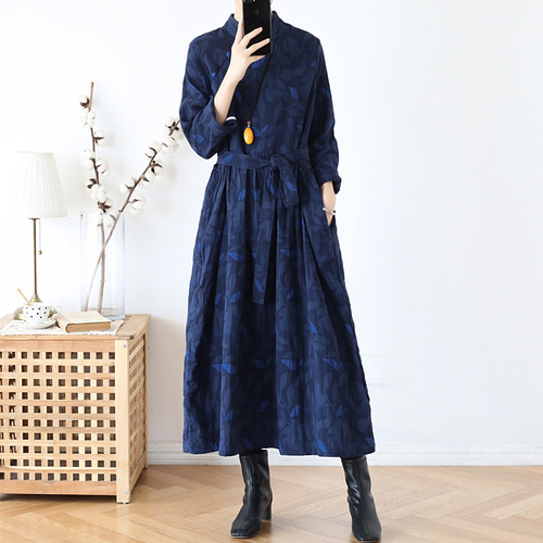 □ふかふかの総裏ボア付きで冬仕様♪葉柄刺繍ワンピース ネイビー