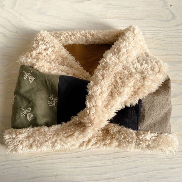 扭紋混合圍巾（刺繡/棕色） 第1張的照片