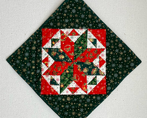 パッチワークキルトのクリスマスタペストリー その他インテリア雑貨