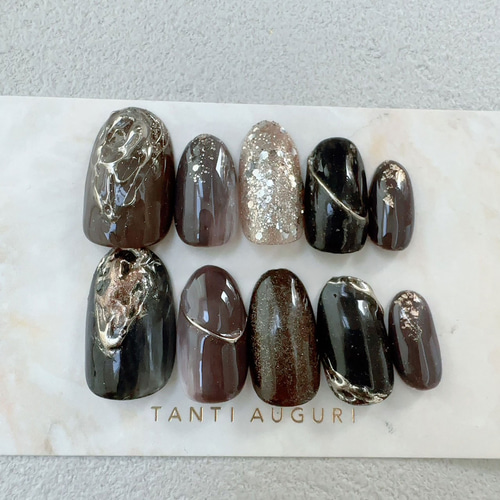 ダークカラー×高級感 ネイルチップ ブラウン 茶色 黒 ブラック 金