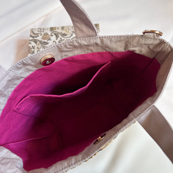 インド刺繍　トートバッグ　ベージュ　内布ビビッドピンク 3枚目の画像