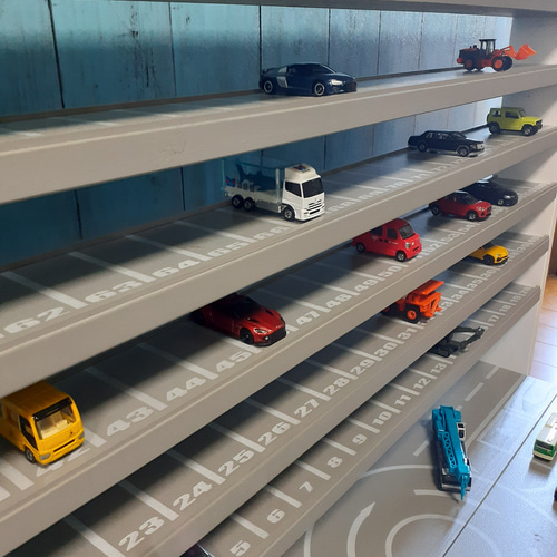 組み立て済み自作トミカホットウィール7段128台収納棚ロータリー 組み立て済み自作トミカホットウィール7段128台収納棚ロータリー