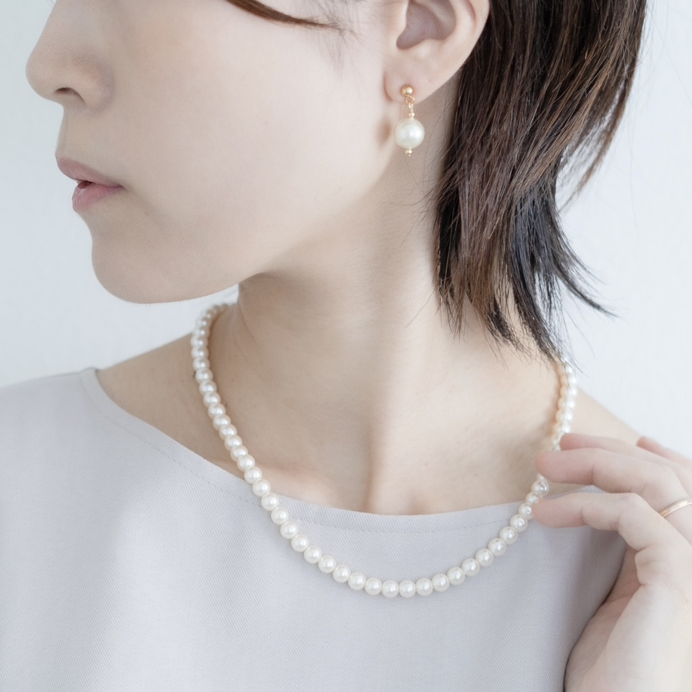 ジャパンヴィンテージガラスパールのネックレスとピアス/イヤリングのセット　結婚式入学式に
