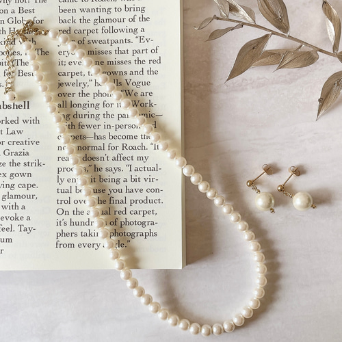 ジャパンヴィンテージガラスパールのネックレスとピアス/イヤリングの  