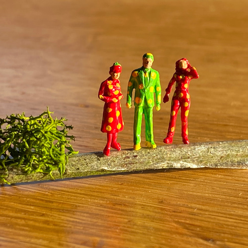 いちご小人 むし小人 苔テラリウム フィギュア 箱庭 その他インテリア