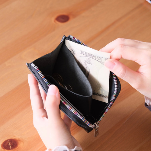 虹色L字ファスナーミニ財布 ブラック/カラフル コンパクト&大容量 二