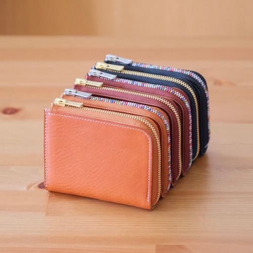 虹色L字ファスナーミニ財布 ブラック/カラフル コンパクト&大容量 二
