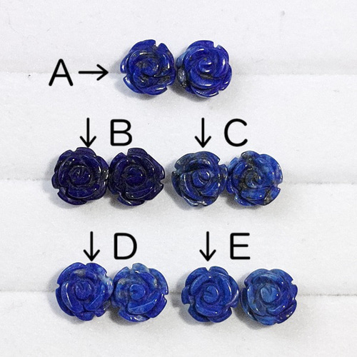 再入荷】8mmラピスラズリ 薔薇の彫刻ピアス／ノンホールピアス