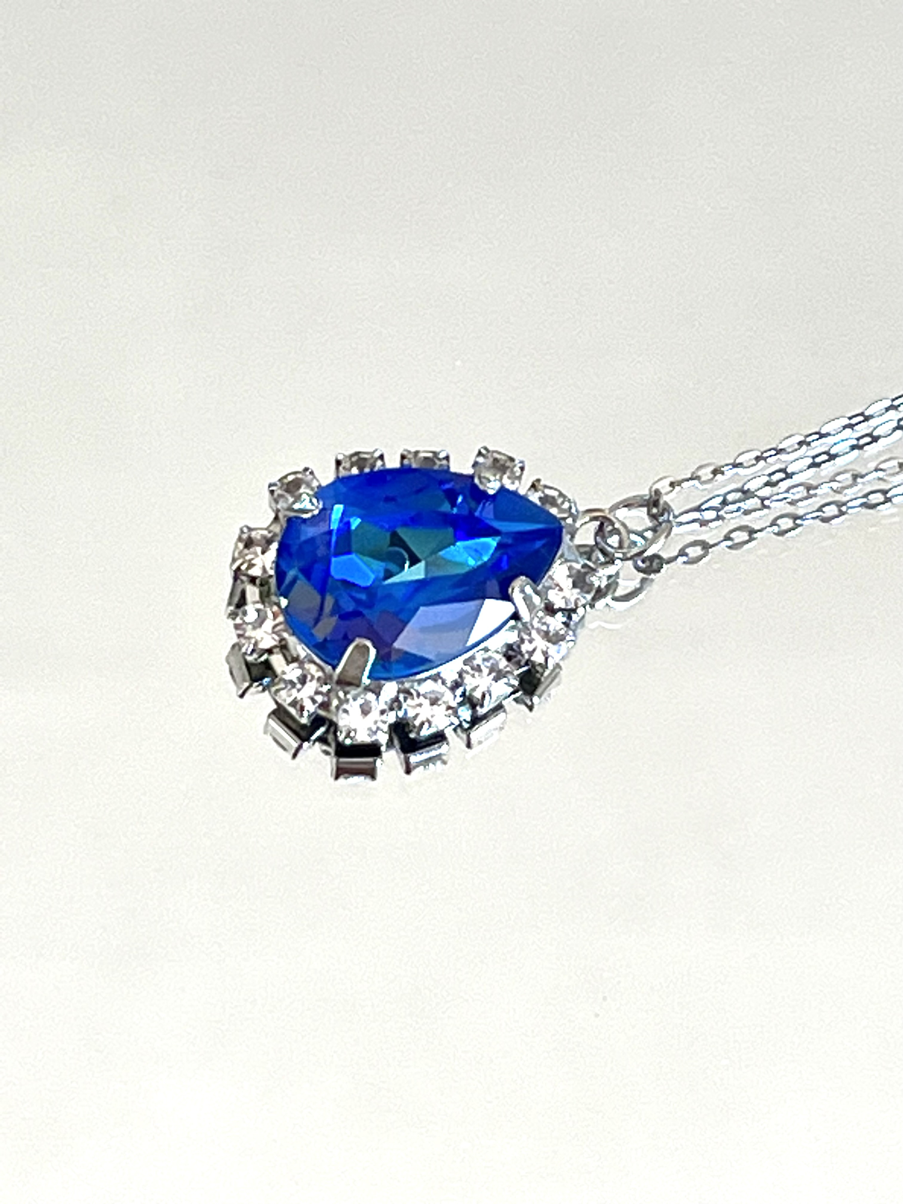 ロイヤルブルーディライト 連爪石座のネックレス シルバー925