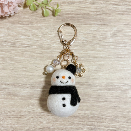 やさしいお顔のにっこりスノーマン 羊毛フェルト 冬の雪だるま ゆき