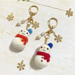 やさしいお顔のにっこりスノーマン 羊毛フェルト 冬の雪だるま ゆきだるま キーホルダー アクセサリー snowman 2枚目の画像