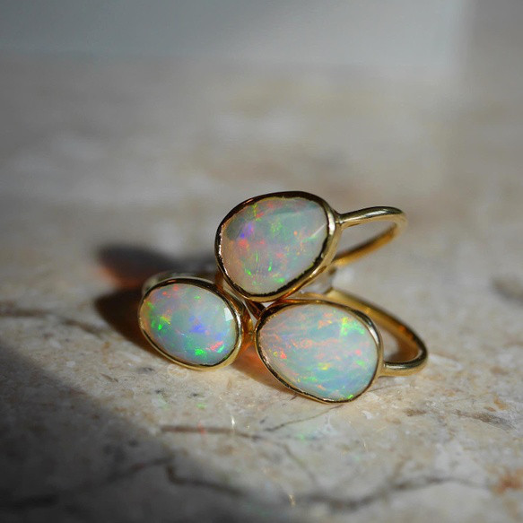 神秘的◇エチオピア産プレシャスオパールのリング◇Gold 指輪・リング