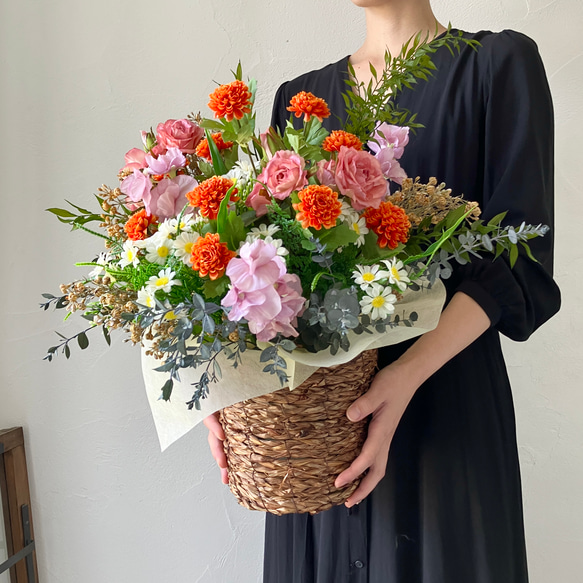 花が苦手でも喜んでもらえる！お祝いアレンジメント〈マリーゴールド〉開店祝い 結婚祝い 還暦祝い 秋 秋アレンジ 結婚祝い 還暦祝い