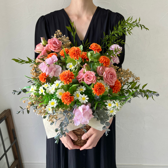 花が苦手でも喜んでもらえる！お祝いアレンジメント〈マリーゴールド〉開店祝い 結婚祝い 還暦祝い 秋 秋アレンジ 結婚祝い 還暦祝い