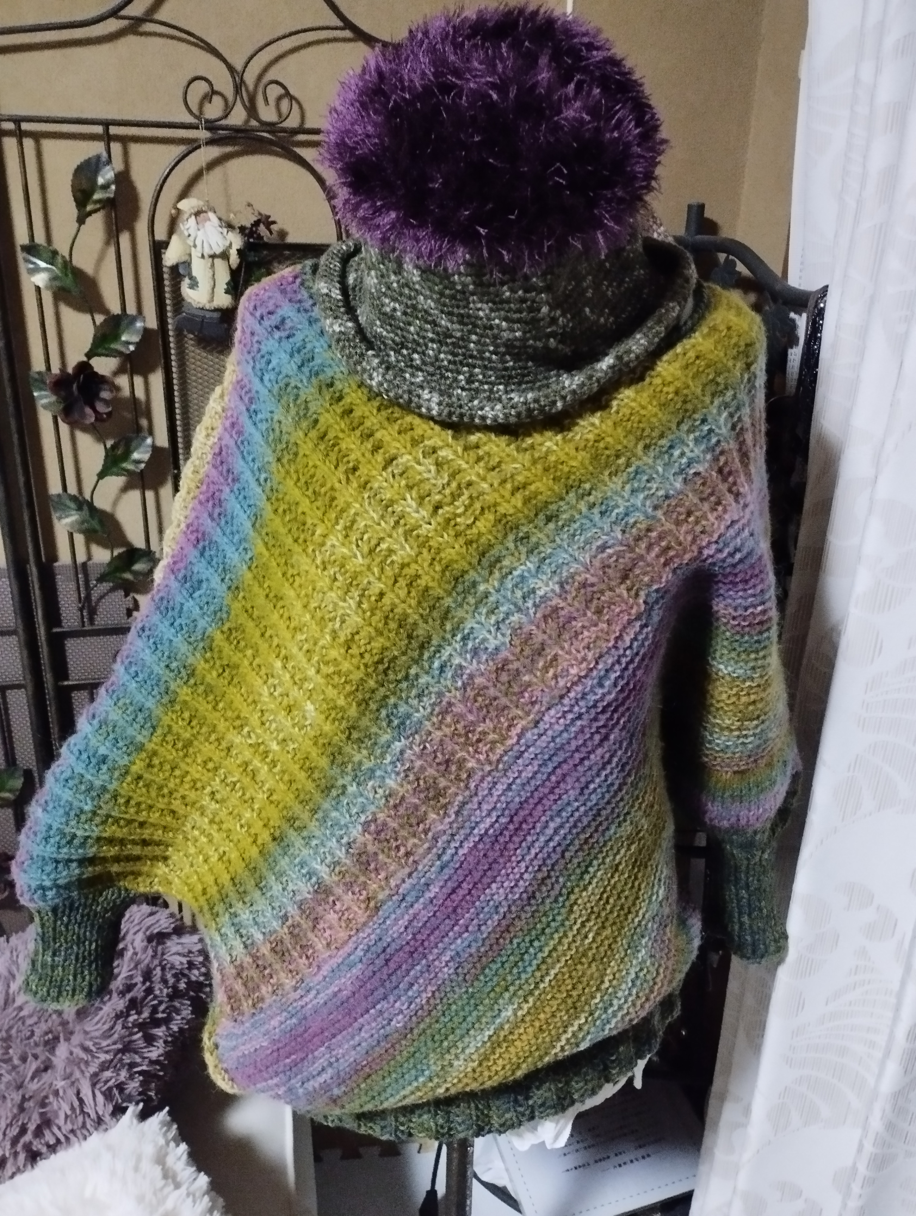 帽子付き虹色のオリジナルプルオーバー