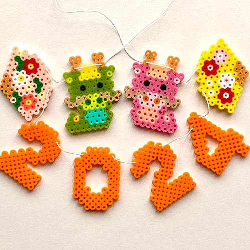 vintage garland ୨୧ パピエマシェベルのついた ガーランド