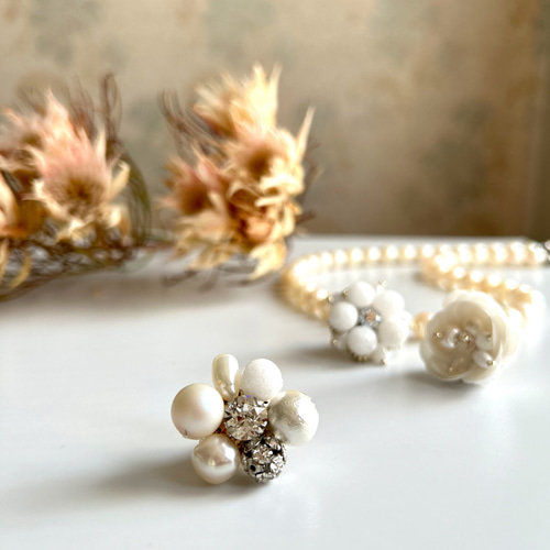 組み合わせて楽しい☆お花のビーズ刺繍ブローチ ブローチ beads 