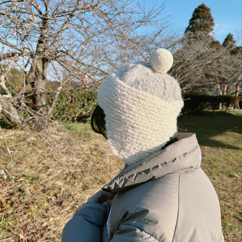アルパカのふわもこ 耳当て付きニット帽 ブラック×グレー 耳垂れ