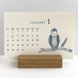 2024鳥類カレンダー　卓上タイプ　木製台座付き（日曜始まりと月曜始まり選べます♪） 1枚目の画像