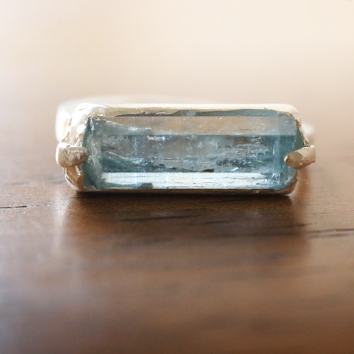 一点もの・Silver925）原石アクアマリンのシルバーリング(15*5mm・13号 