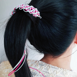 【白・赤・グレーピンク】チェーンの輝きがクールなポニーテール髪飾り〈めぐるめぐる〉　成人式・結婚式に_和モダン水引 11枚目の画像