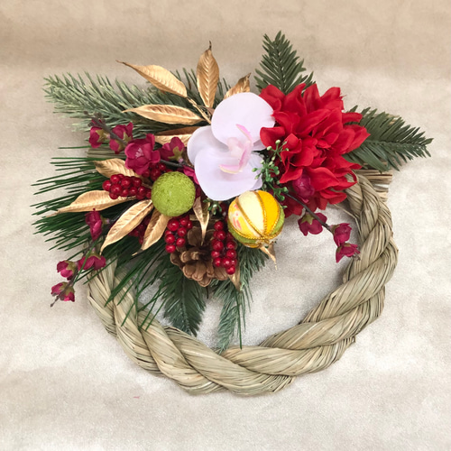 creema限定2024」お正月にぴったりな華やか胡蝶蘭 と梅のしめ縄リース