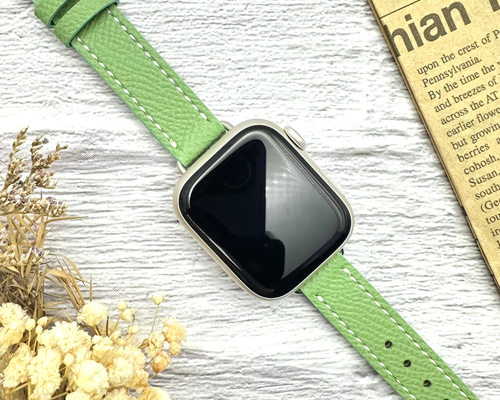 2075 Apple Watch エルメス　ヴェール　ルソー　グリーン　レザー アップルが天然皮革の使用を取りやめ、エルメスとのバンドからは
