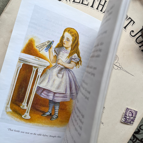 額入り(イタリア製)不思議な国のアリス ジョン テニエル 挿絵