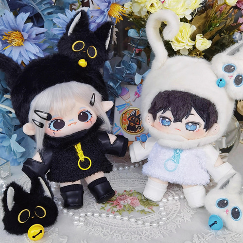 20cm完売レア限定猫ちゃんの休日着せ替えぬいぐるみ服セット♪ ぬい服 20cm 白猫さん 黒猫さん スーツのバッグ付き全身セット