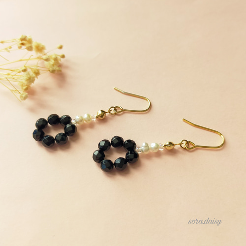 #355ブラックオニキス×淡水パールフックピアス／イヤリング変更可　ハンドメイド BL128【存在感～オニキスブラック】漆黒のかっこよさで人気の
