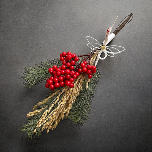 昨年ご好評・数量限定】白鶴と若松の迎春スワッグ｜正月飾り 玄関 南天